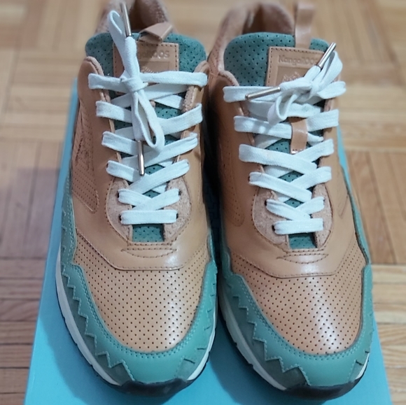 kangaROOS Other - Kangaroos sneakers size 45eu collab
